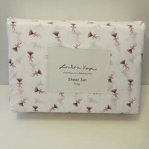 London Kaye Cafe Espresso Martini Glasses with Bows King Size White Sheet Set